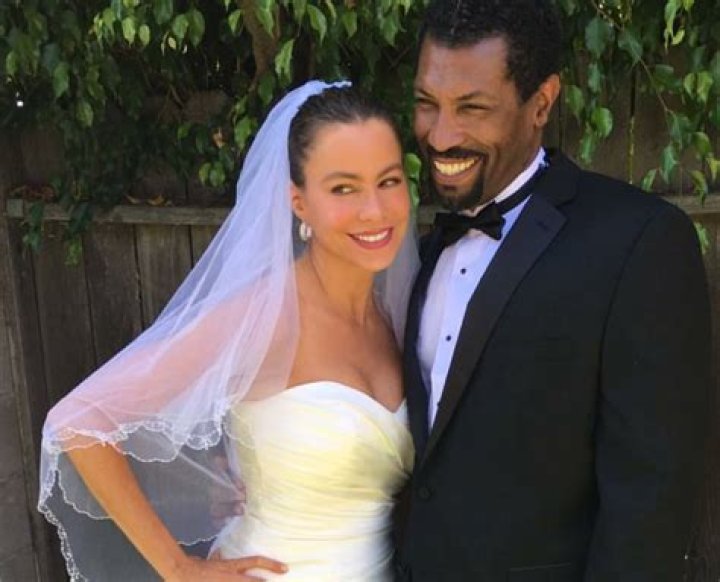 Deon Cole and His Wife: A Deep Dive into Their Relationship and Family Life